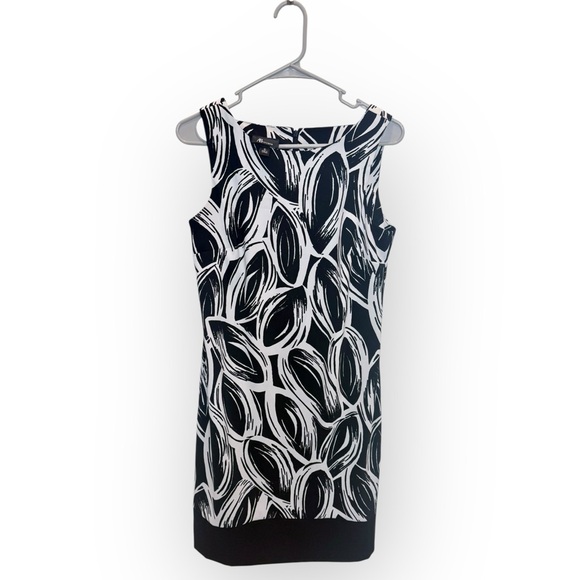 AB Studio Dresses & Skirts - Title AB Studio Black White Graphic Print Sleeveless Sheath Dress Size 10
